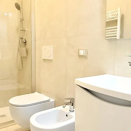 Senigallia, Ampio Trilocale Con Terrazzo - Se061